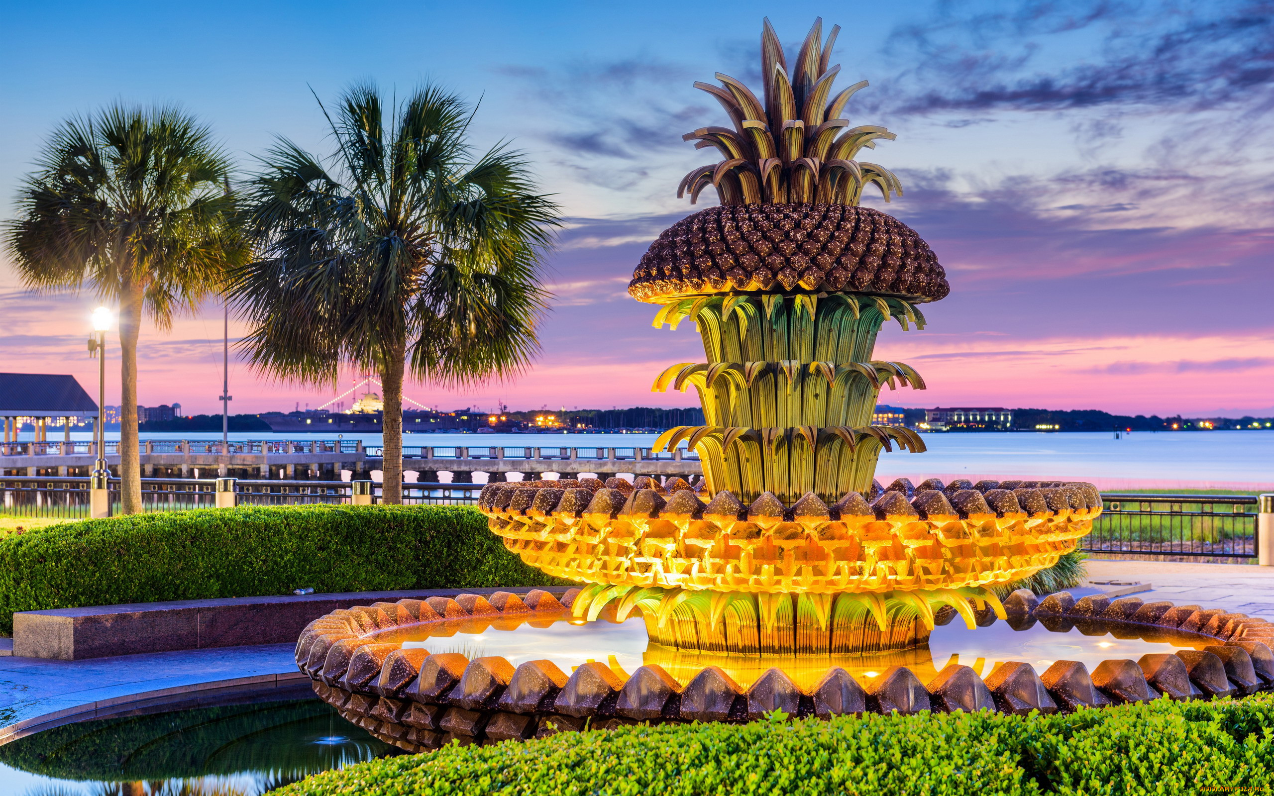 pineapple fountain, charleston, , - , pineapple, fountain